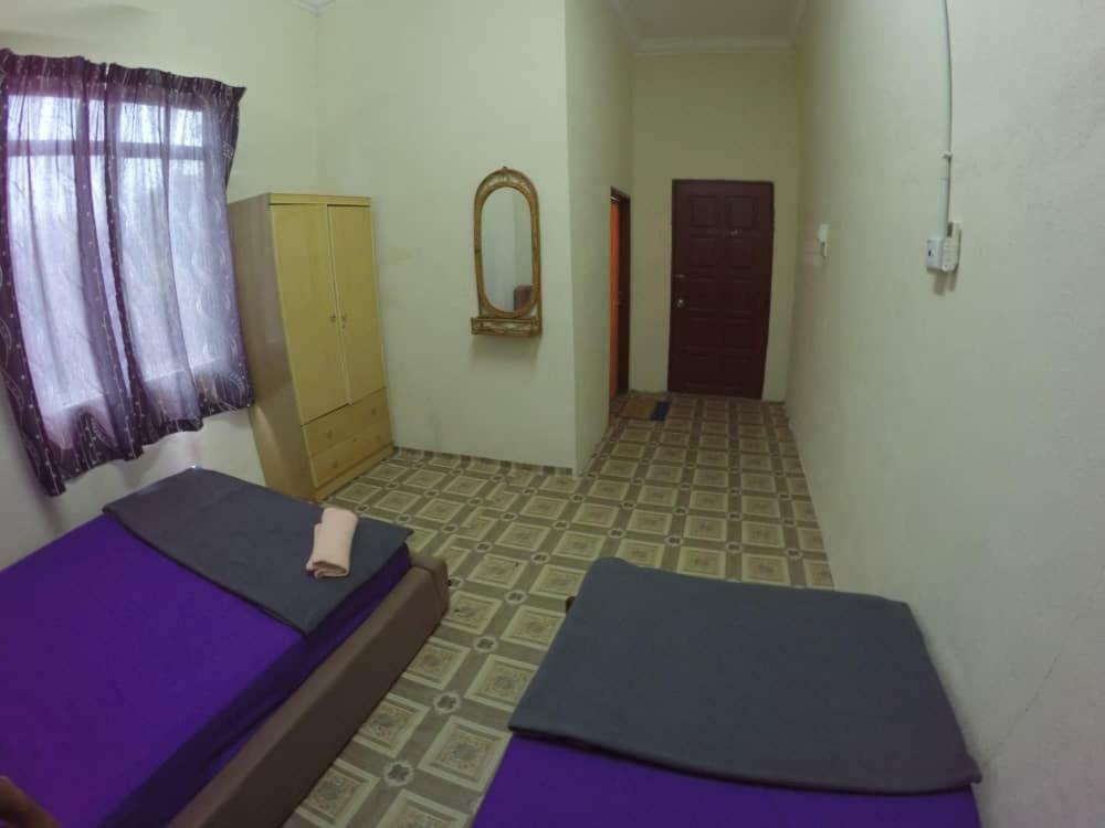 Homestay Tok Abah Kuala Besut Экстерьер фото