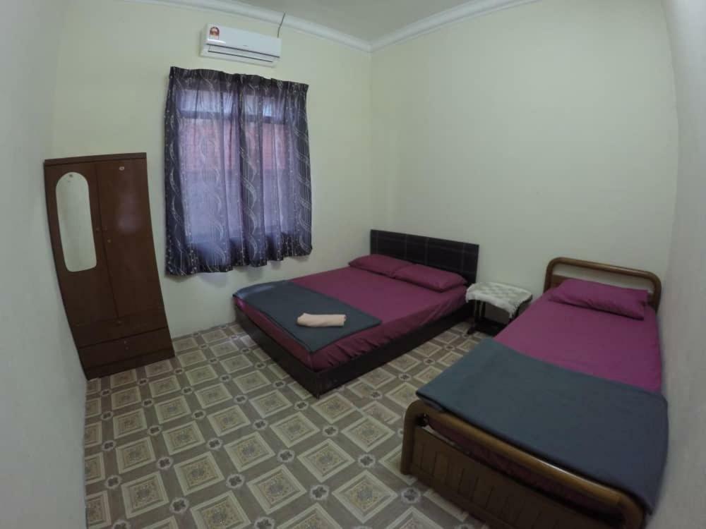 Homestay Tok Abah Kuala Besut Экстерьер фото